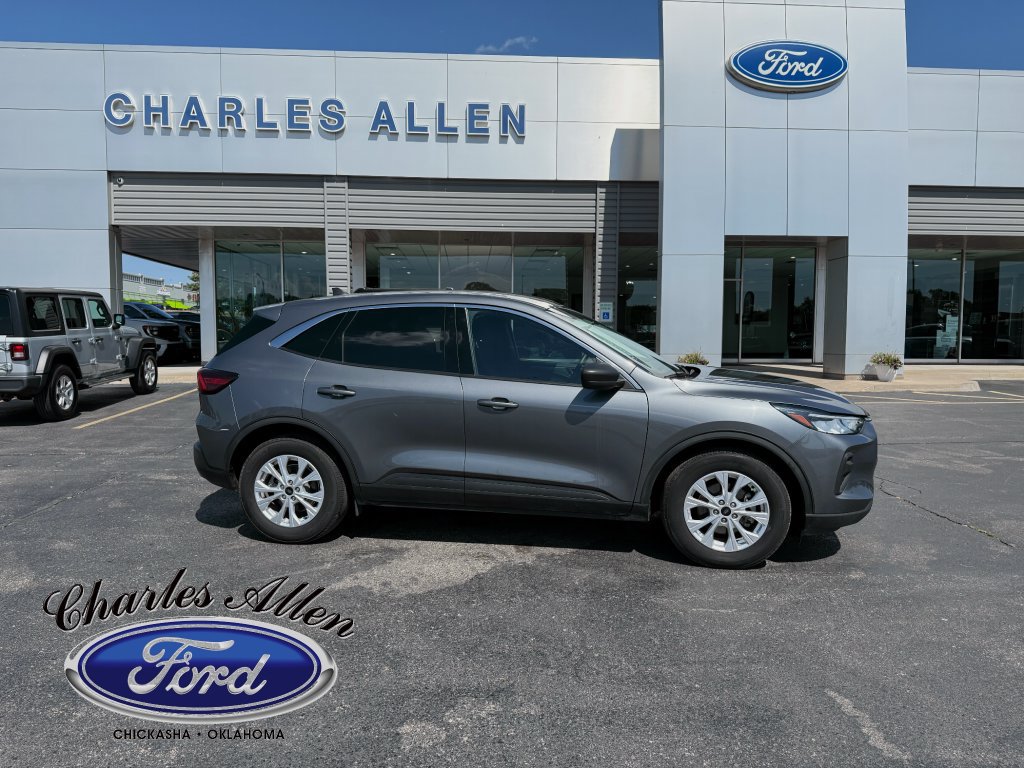 Used 2024 Ford Escape Active FWD image 2