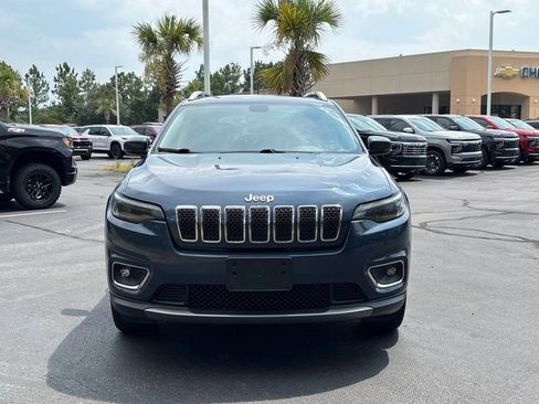 Used 2019 Jeep Cherokee Limited AWD/4WD image 2