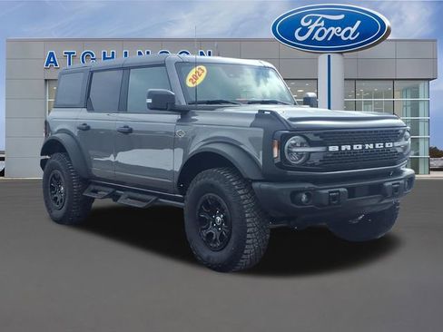 Certified 2023 Ford Bronco Wildtrak image 3