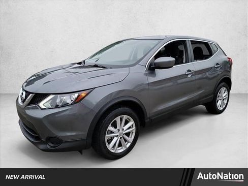 Used 2017 Nissan Rogue Sport S w/ S Appearance Package image 1