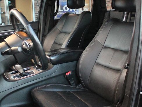 Used 2016 Jeep Grand Cherokee Limited w/ Trailer Tow Group IV image 12