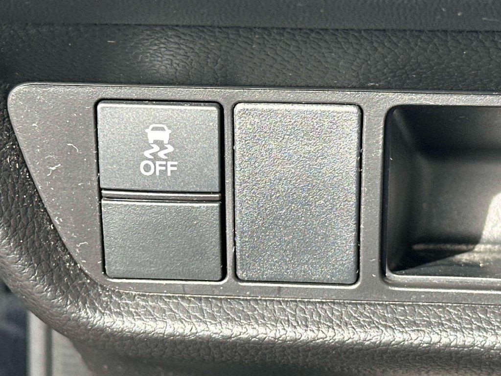 Certified 2024 Honda HR-V EX-L image 17