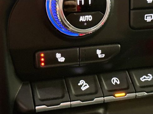 Used 2020 GMC Sierra 1500 Elevation w/ Elevation Value Package image 21