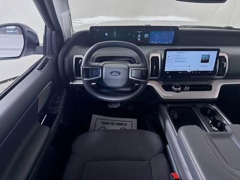Certified 2025 Ford Expedition Max Active AWD/4WD image 3