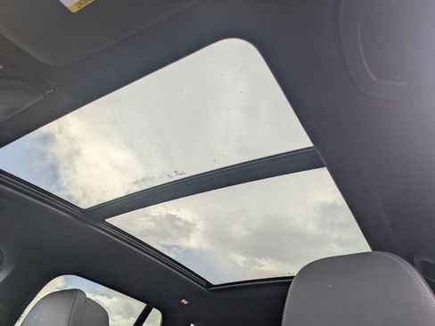 Used 2019 BMW X5 xDrive50i w/ Parking Assistance Package image 23