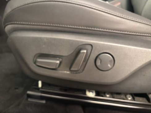 Used 2023 Kia Niro Wind FWD image 29