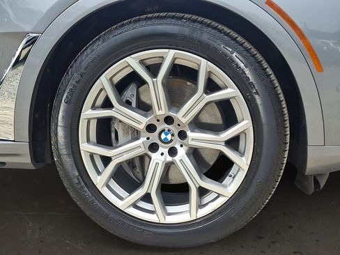 Used 2024 BMW X7 xDrive40i AWD/4WD image 9