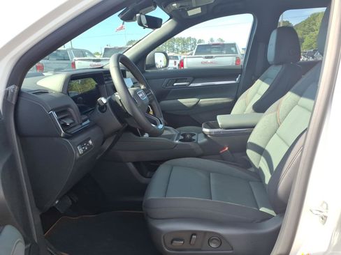 New 2026 GMC Terrain AT4 w/ Convenience Package III image 18