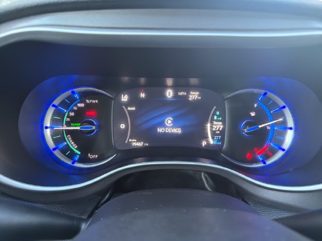 Used 2023 Chrysler Pacifica Touring-L FWD image 14