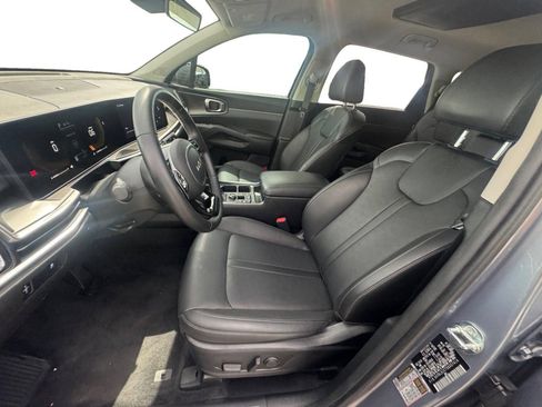 Used 2025 Kia Sorento S AWD/4WD image 10