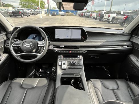 Used 2025 Hyundai Palisade Limited image 32