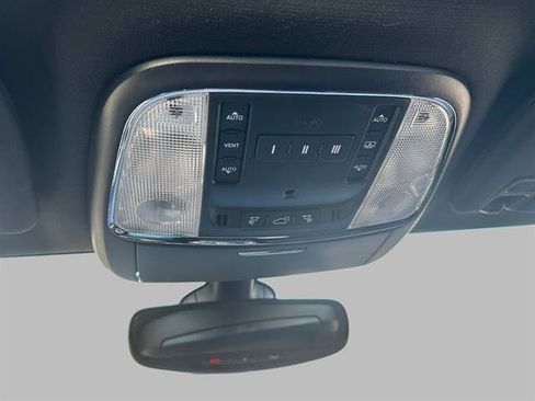 Certified 2022 Jeep Grand Cherokee Limited image 34