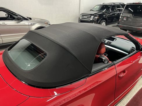 Used 2010 BMW 135i Convertible w/ Premium Pkg image 67