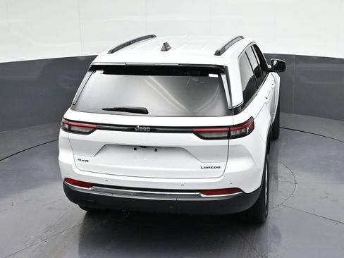 Used 2023 Jeep Grand Cherokee Laredo AWD/4WD image 26