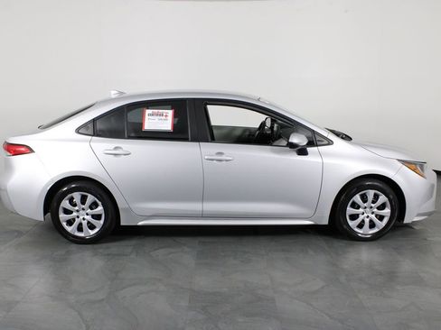 Used 2022 Toyota Corolla LE image 14