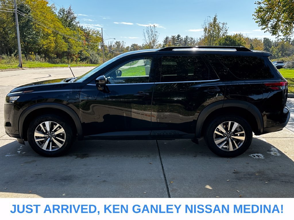 Certified 2026 Nissan Pathfinder SL AWD/4WD image 6