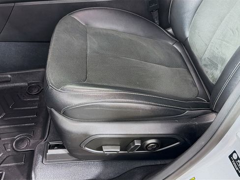 Used 2023 Jeep Grand Cherokee L Laredo image 20