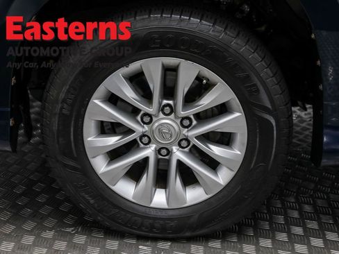 Used 2018 Lexus GX 460 Premium image 35