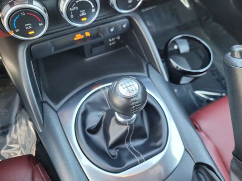Used 2020 MAZDA MX-5 Miata Grand Touring RWD image 22