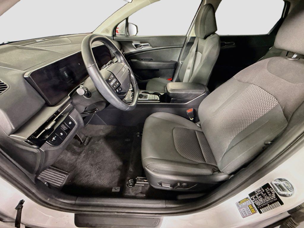 Used 2026 Kia Sportage LX w/ LX Convenience Package AWD/4WD image 25