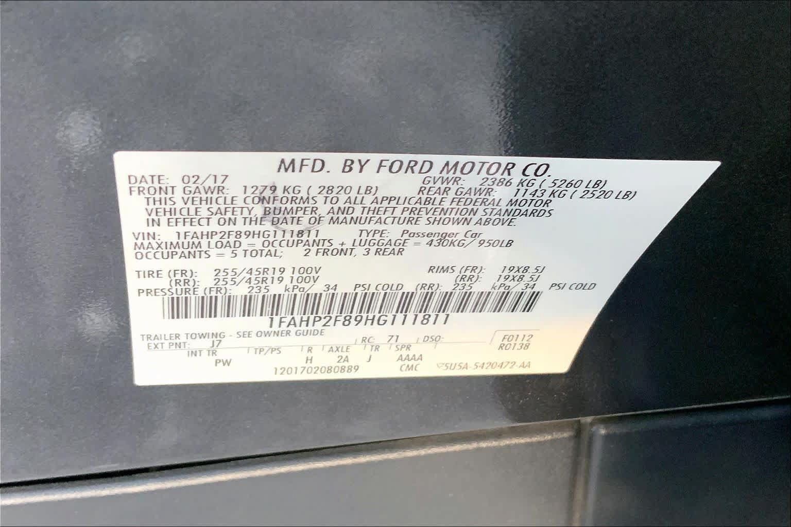 Used 2017 Ford Taurus Limited FWD image 29