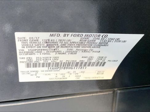 Used 2017 Ford Taurus Limited FWD image 29