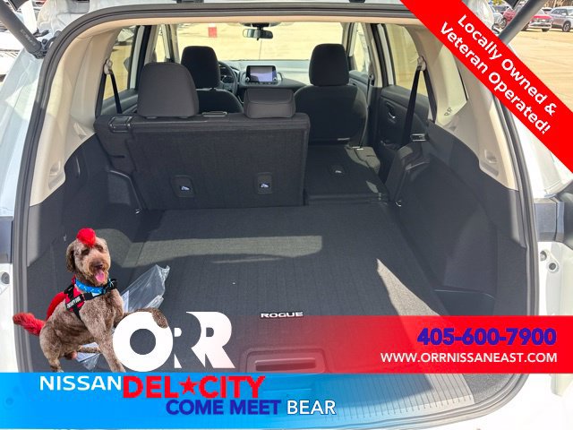 New 2026 Nissan Rogue SV FWD image 17