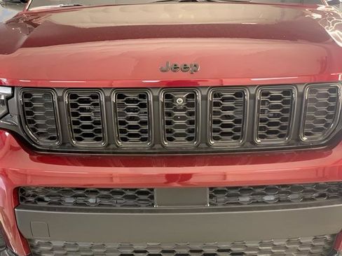 New 2025 Jeep Grand Cherokee L Limited w/ Luxury Tech Group II image 9