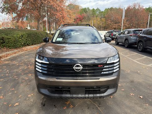 New 2026 Nissan Kicks SR w/ Cold Weather Package image 2