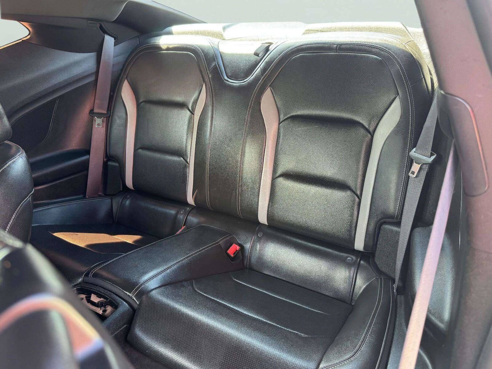 Used 2016 Chevrolet Camaro LT RWD image 29