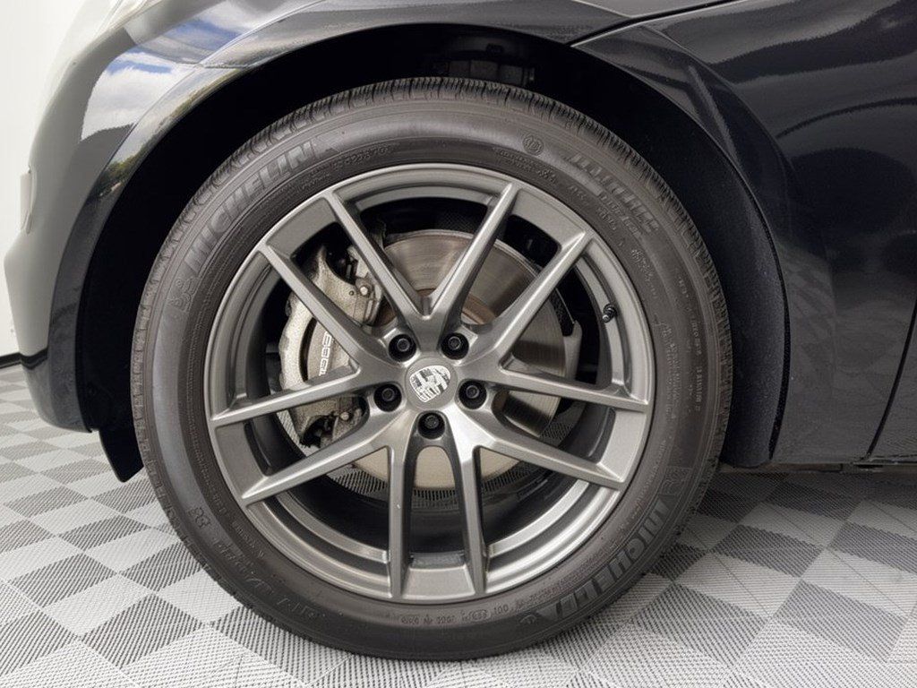 Used 2023 Porsche Macan Turbo AWD/4WD image 12