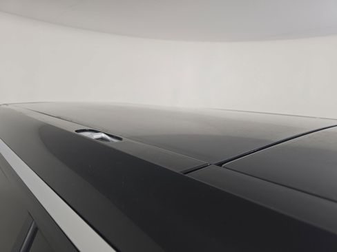 Used 2022 Rivian R1S Launch Edition image 13