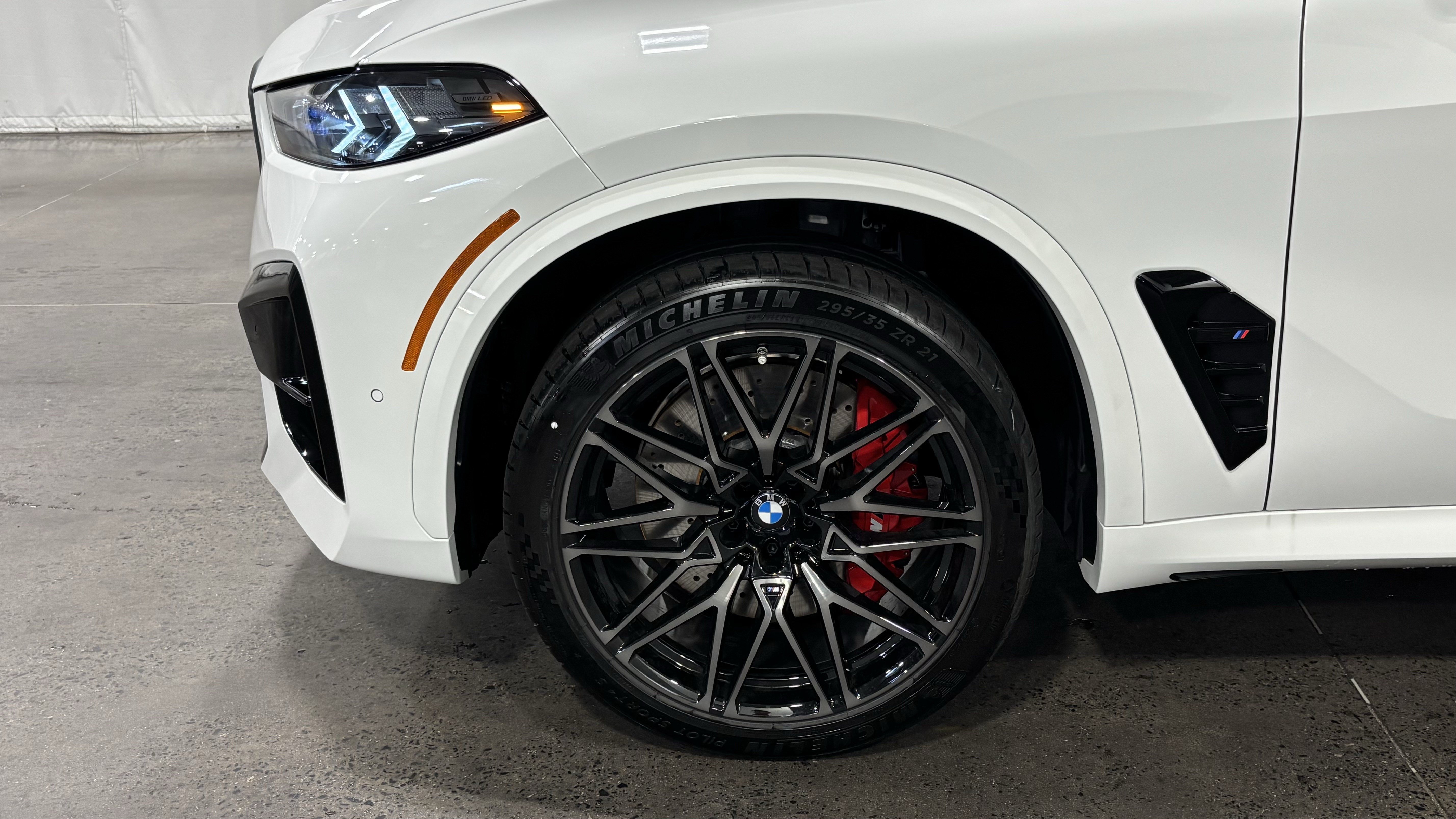 New 2026 BMW X5 M Competition w/ Executive Package AWD/4WD image 10