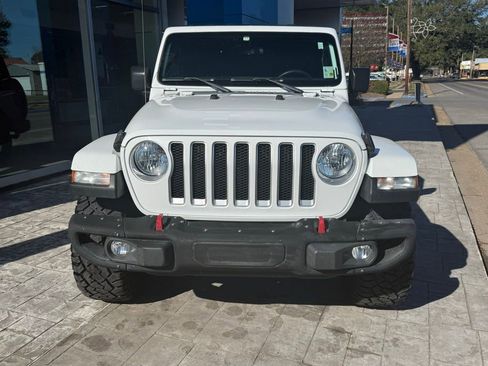 Used 2019 Jeep Wrangler Unlimited Sahara image 6
