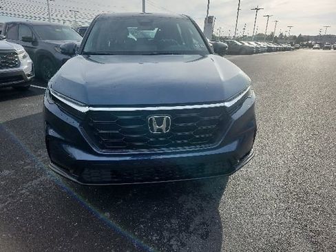 Used 2024 Honda CR-V LX image 3