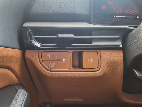 Used 2026 Kia Sportage X-Line w/ X-Line Premium Package AWD/4WD image 31
