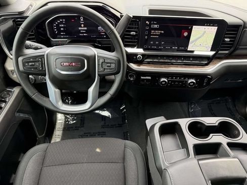 Used 2026 GMC Sierra 1500 SLE w/ Preferred Package AWD/4WD image 10