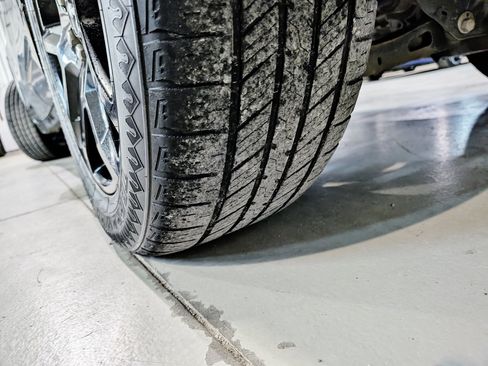 Used 2019 Chevrolet Traverse Premier w/ Redline Edition image 64