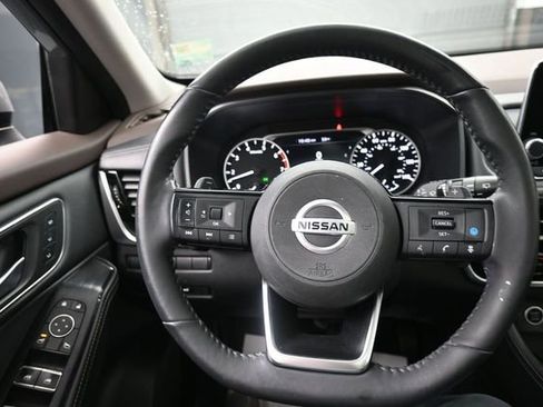Used 2021 Nissan Rogue SL FWD image 8