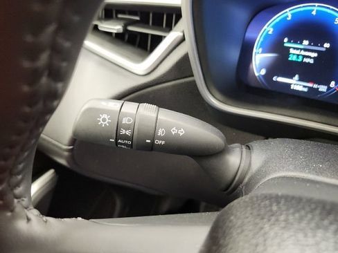 Used 2026 Toyota Corolla Cross XLE FWD image 53