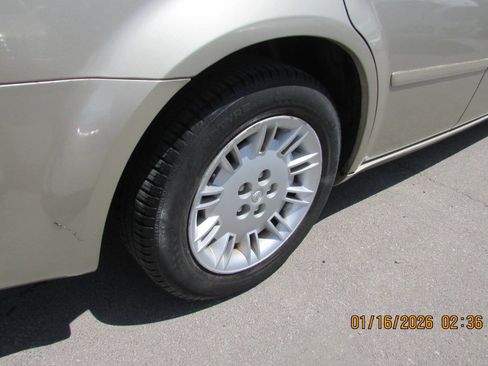 Used 2006 Chrysler 300 w/ Sound Group image 28