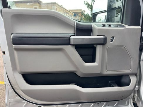 Used 2018 Ford F250 XLT AWD/4WD image 9