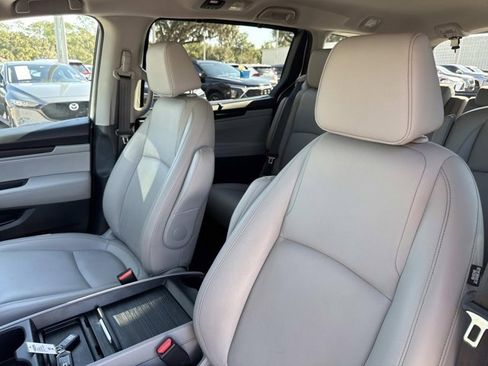 Used 2024 Honda Odyssey EX-L image 11