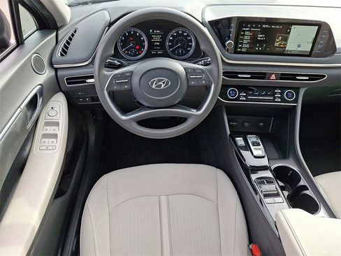 Used 2023 Hyundai Sonata SEL w/ Winter Weather Package image 12