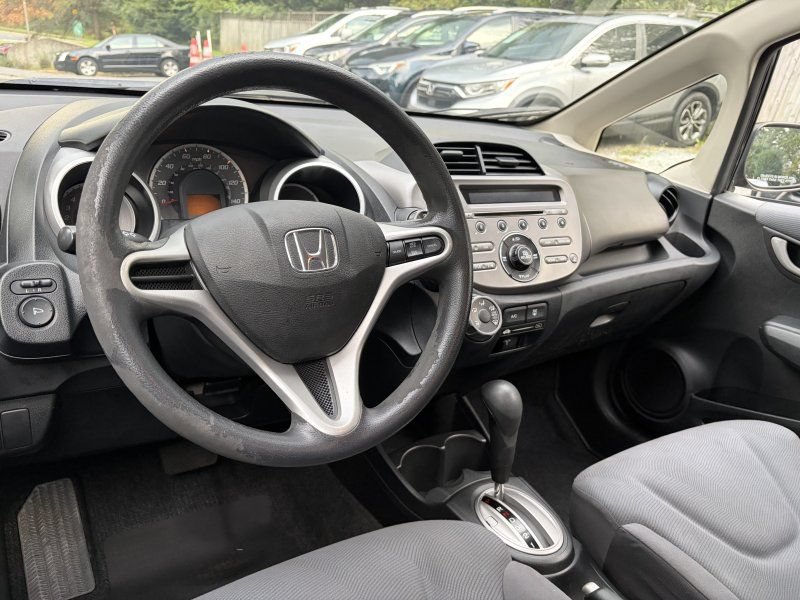 Used 2013 Honda Fit image 10
