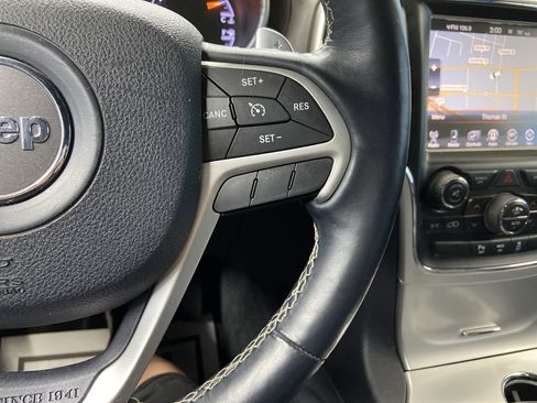Used 2015 Jeep Grand Cherokee Overland image 22