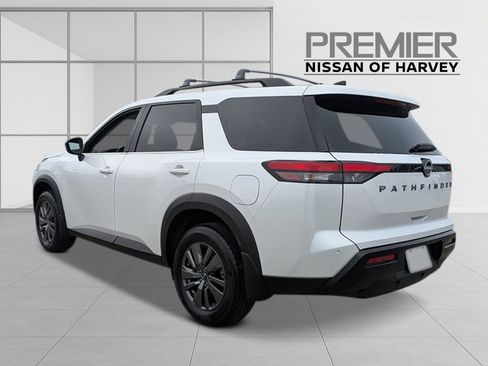 New 2026 Nissan Pathfinder SV w/ Cargo Package FWD image 3