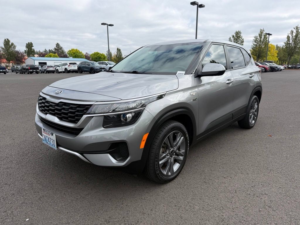 Used 2021 Kia Seltos LX AWD/4WD image 3