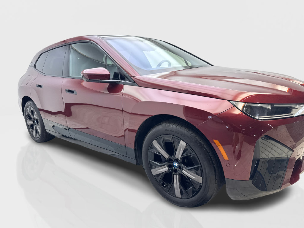 Used 2024 BMW iX xDrive50 w/ Premium Package AWD/4WD image 14