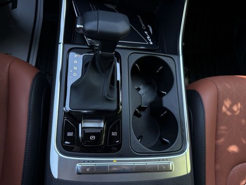 New 2026 Kia Carnival EX FWD image 33